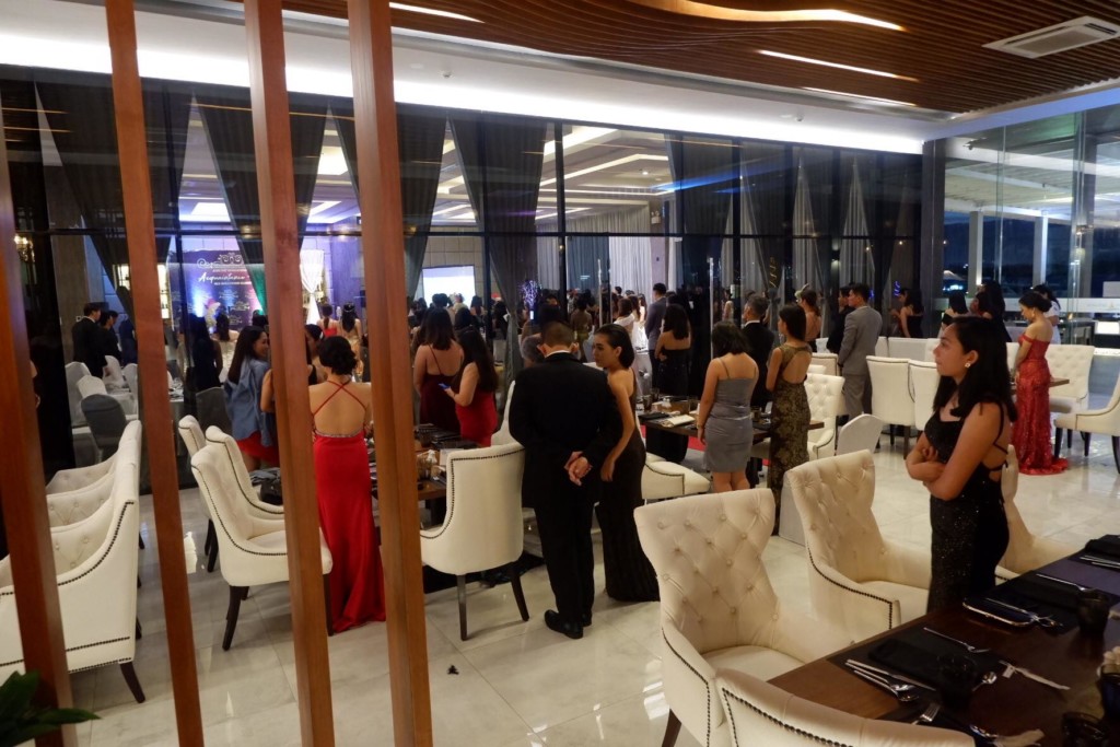 エアラインマネジメント学科のパーティ3